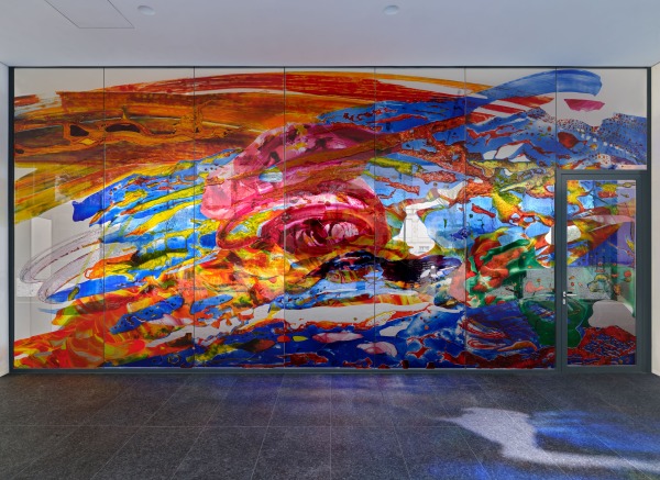 Katharina Grosse, Ein Glas Wasser, bitte, 2024, © VG Bild-Kunst, Bonn 2024, photo: Martin Url, courtesy Museum Reinhard Ernst, Wiesbaden