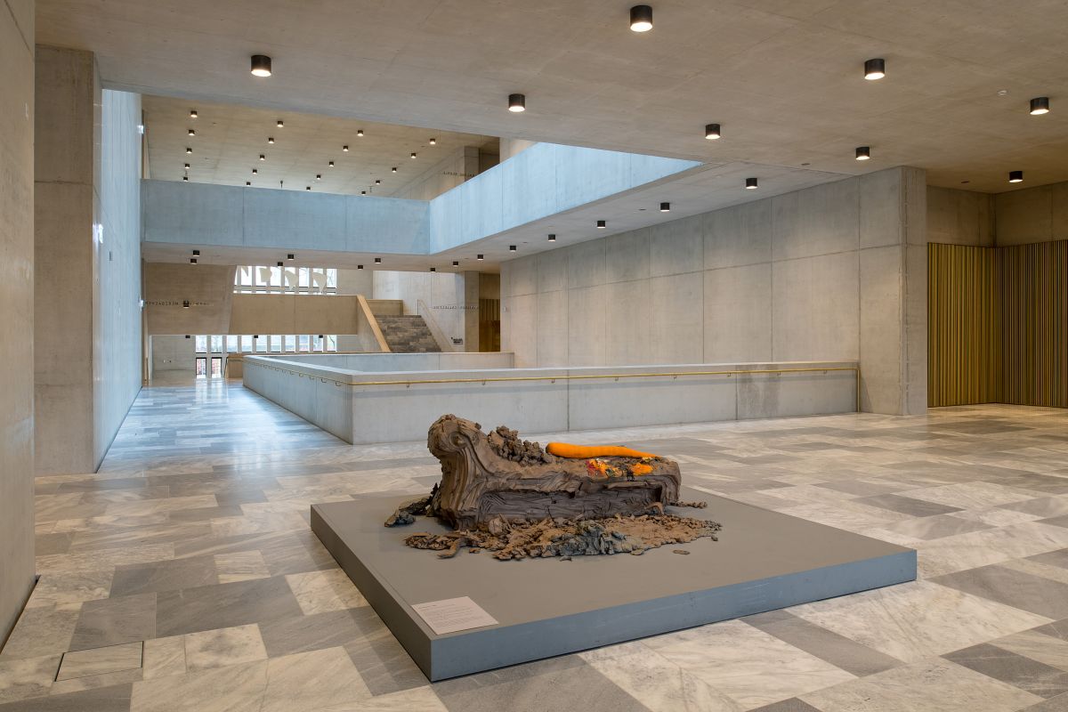 Urs Fischer, 8, 2014, photo: © Juliet Haller, Amt für Stadtebau, ZürichWerk, © Urs Fischer